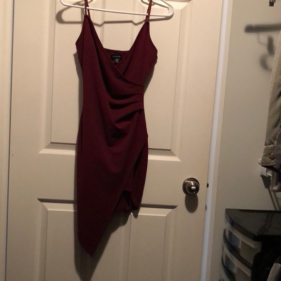 le chateau Dresses & Skirts - Le Chateau Dress